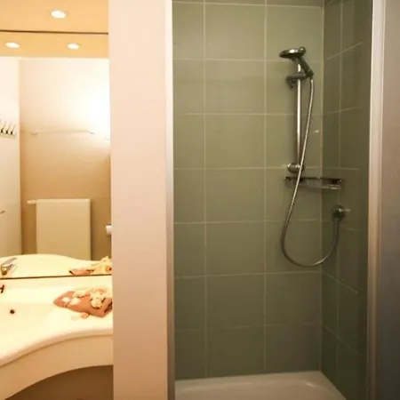 Apartment Apartmenthaus Strandstrasse 16 Kuehlungsborn