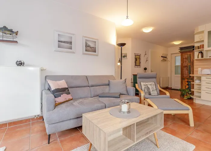 Apartment Apartmenthaus Strandstraße 16 Ostseebad Kühlungsborn